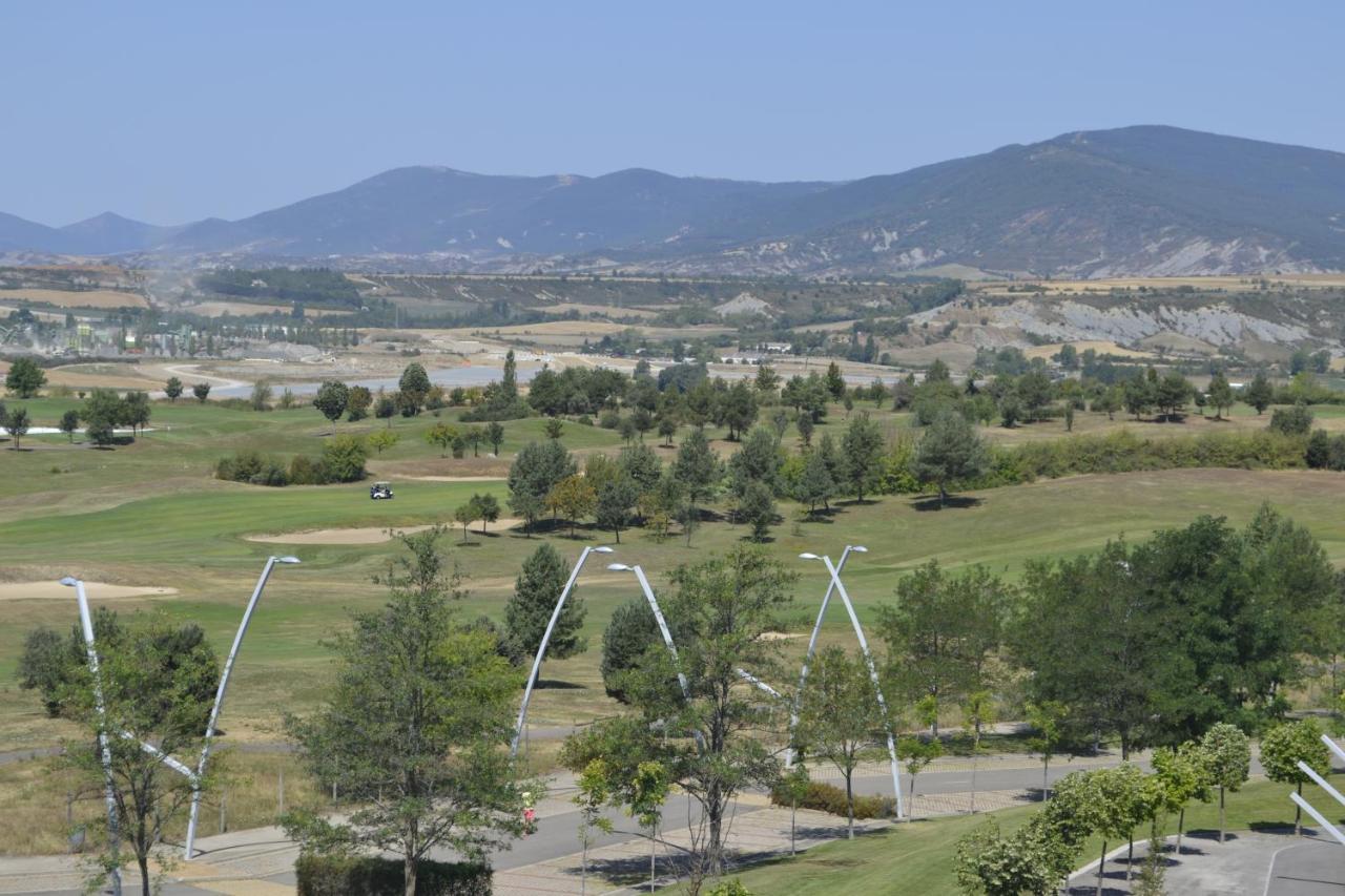 Apartamento Las Margas Golf Pirineo Aragones Sabinanigo Exterior photo